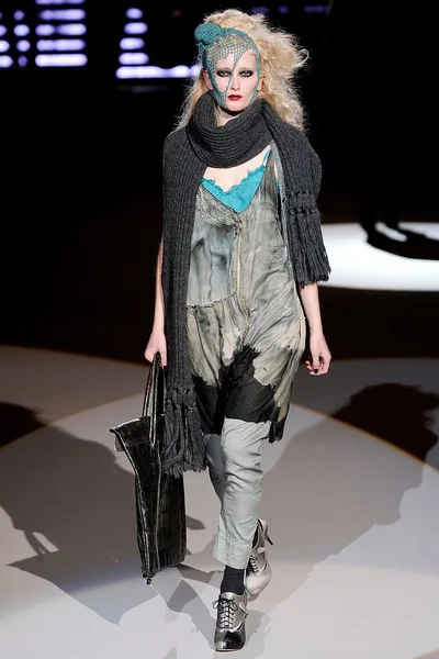 Look 13